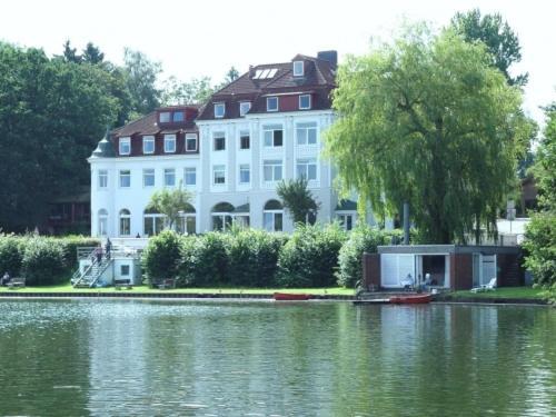 See Schlosshotel Am Kellersee Ойтін Екстер'єр фото