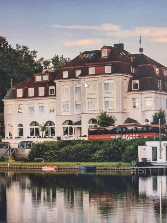 See Schlosshotel Am Kellersee Ойтін Екстер'єр фото